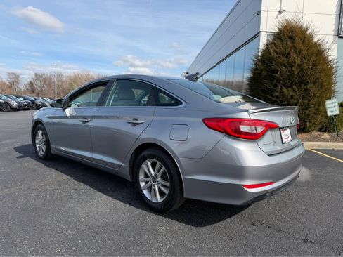 Used 2017 Hyundai Sonata SE image 5