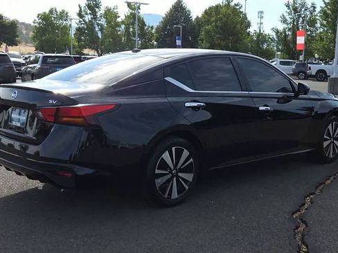 Used 2022 Nissan Altima 2.5 SV FWD image 8