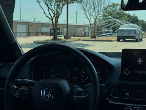 Used 2025 Honda Civic Sport image 35