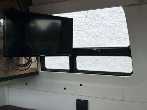 Used 2018 Mercedes-Benz Sprinter 3500 image 16