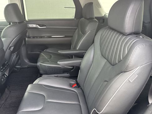 Used 2024 Hyundai Palisade Limited AWD/4WD image 17