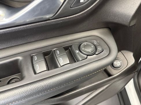 Used 2024 GMC Terrain AT4 AWD/4WD image 35