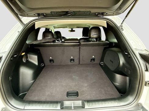 Used 2020 Jeep Cherokee Limited image 24