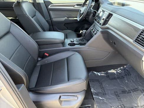 Used 2023 Volkswagen Atlas SE AWD/4WD image 19