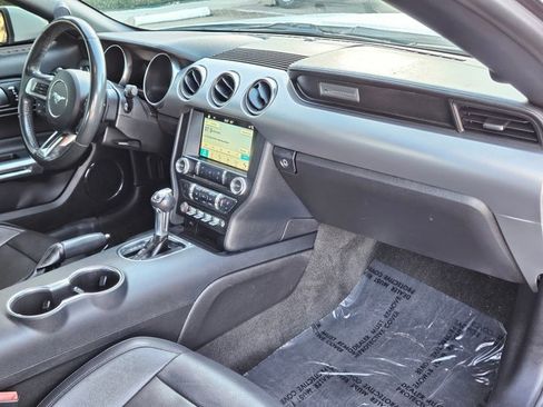 Used 2018 Ford Mustang GT Premium image 20