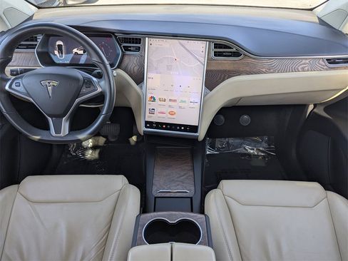 Used 2017 Tesla Model X 100D image 6