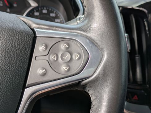 Used 2020 Chevrolet Traverse LT image 25