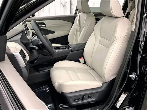 New 2026 Nissan Rogue SV AWD/4WD image 10