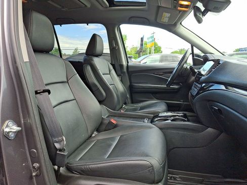 Used 2020 Honda Pilot Touring image 30