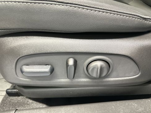 Used 2023 Buick Encore GX Essence w/ Experience Buick Package image 22