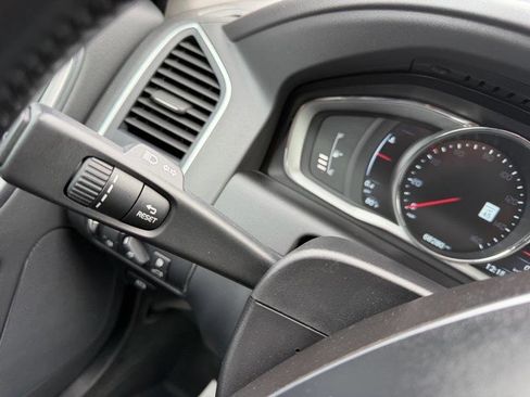 Used 2015 Volvo XC60 T5 Platinum image 55