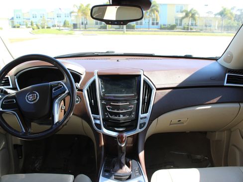 Used 2015 Cadillac SRX Premium w/ Driver Assist Package image 9