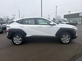 New 2026 Hyundai Kona SE video 2