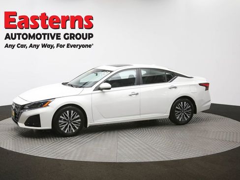Used 2024 Nissan Altima 2.5 SV w/ SV Premium Package image 58