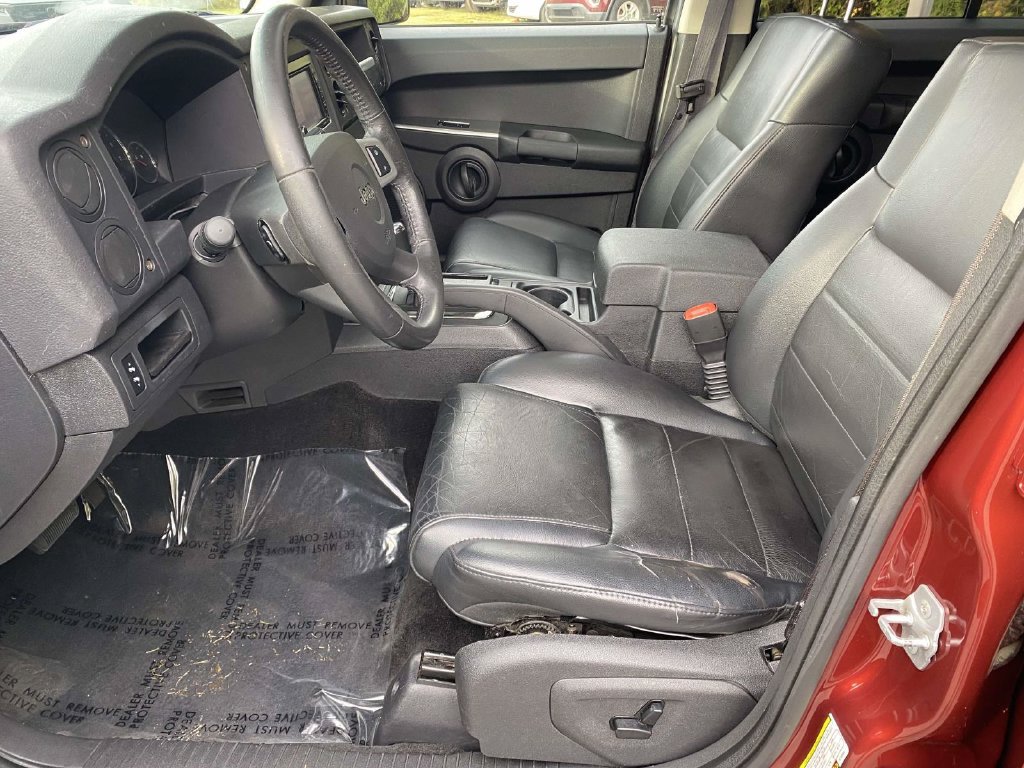 Used 2008 Jeep Commander Sport RWD image 16