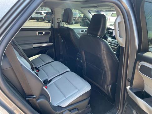Used 2021 Ford Explorer XLT w/ Equipment Group 202A AWD/4WD image 27