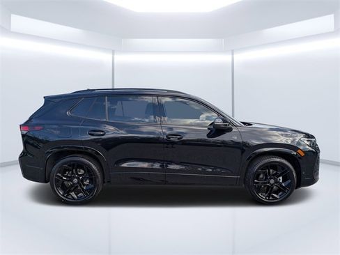 New 2026 Volkswagen Tiguan SE R-Line FWD image 42