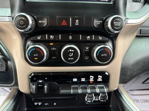 Used 2019 RAM 2500 Laramie w/ Night Edition AWD/4WD image 35