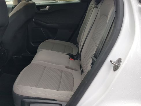 Used 2020 Ford Escape SE image 22