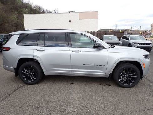 New 2026 Jeep Grand Cherokee L Limited AWD/4WD image 8