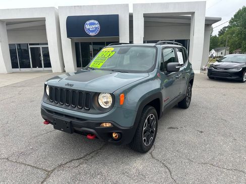 Used 2016 Jeep Renegade Trailhawk w/ Premium Trailhawk Package AWD/4WD image 1