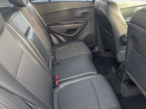 Used 2019 Chevrolet Trax LT w/ LT Convenience Package image 17