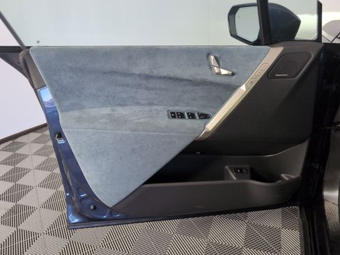 New 2026 BMW iX xDrive45 image 19