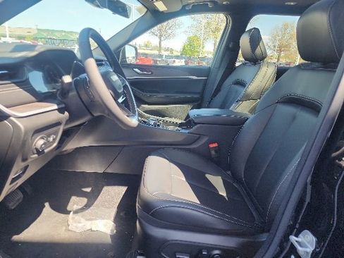 New 2026 Jeep Grand Cherokee L Limited AWD/4WD image 21