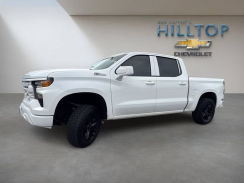 Used 2025 Chevrolet Silverado 1500 Custom Trail Boss AWD/4WD image 11