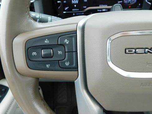 Used 2023 GMC Yukon XL Denali w/ Denali Reserve Package AWD/4WD image 42