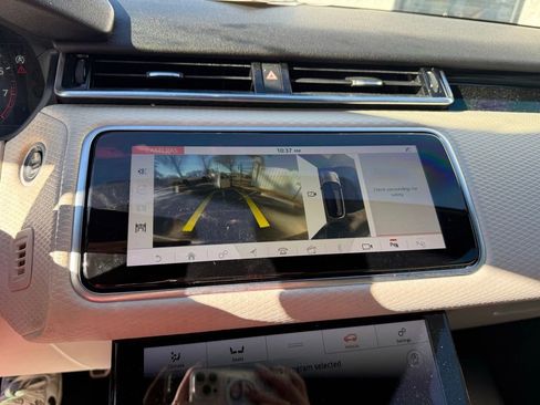 Used 2019 Land Rover Range Rover Velar R-Dynamic SE image 9