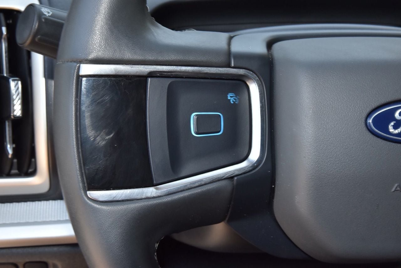 Used 2025 Ford Expedition Active RWD image 24