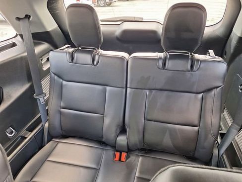 Used 2024 Ford Explorer XLT w/ Equipment Group 202A AWD/4WD image 13