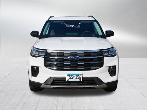 Used 2026 Ford Explorer Active w/ Active Comfort Package AWD/4WD image 2
