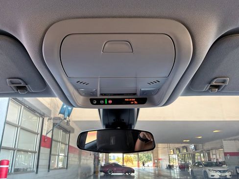 Used 2025 Chevrolet Blazer LT FWD image 16