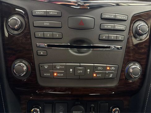 Used 2019 Nissan Armada Platinum w/ Captain's Chairs Package RWD image 22