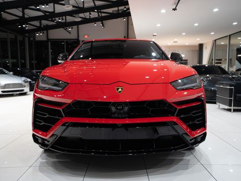 Used 2022 Lamborghini Urus AWD/4WD image 51