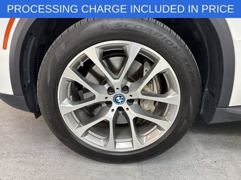 Used 2025 BMW X5 xDrive50e AWD/4WD image 2