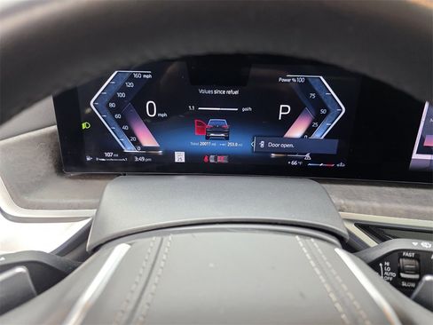 Used 2025 BMW X5 sDrive40i w/ Premium Package image 18