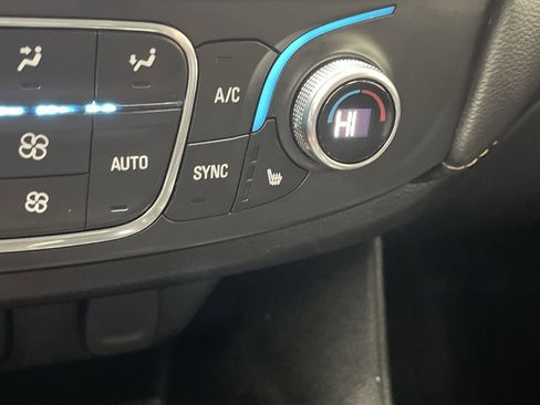 Used 2020 Chevrolet Traverse RS w/ LPO, Floor Liner Package image 24