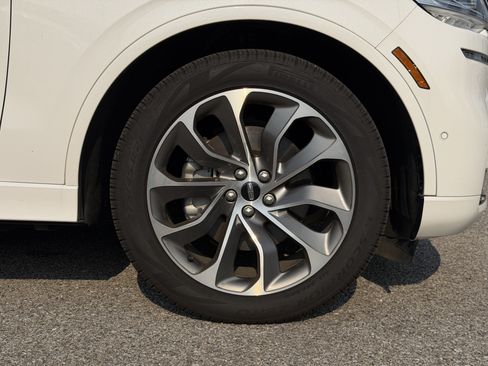 Used 2021 Lincoln Aviator Grand Touring w/ Equipment Group 302A AWD/4WD image 13