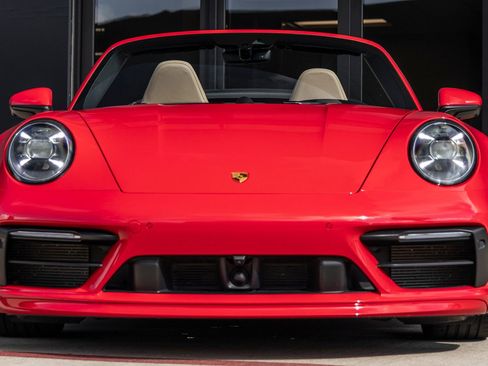 Certified 2021 Porsche 911 Carrera 4S image 8