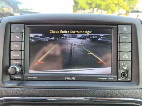 Used 2018 Dodge Grand Caravan SXT FWD image 22