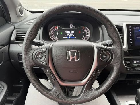 Used 2018 Honda Pilot EX image 14