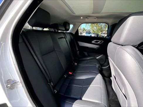 Used 2024 Land Rover Range Rover Velar S image 27