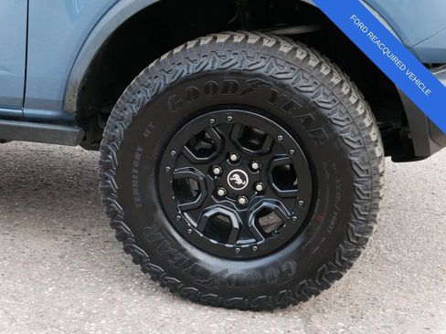 Used 2023 Ford Bronco Badlands w/ Sasquatch Package AWD/4WD image 7