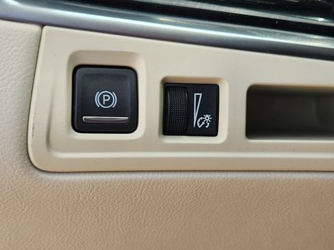 Used 2025 Cadillac XT6 Premium Luxury w/ LPO, Floor Liner Package FWD image 21