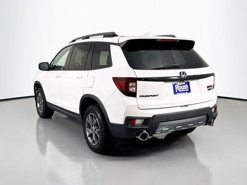 Certified 2024 Honda Passport TrailSport image 7