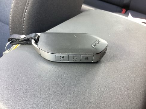 Used 2025 Kia K4 FWD image 33