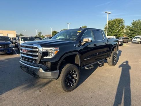 Used 2021 GMC Sierra 1500 SLE AWD/4WD image 3